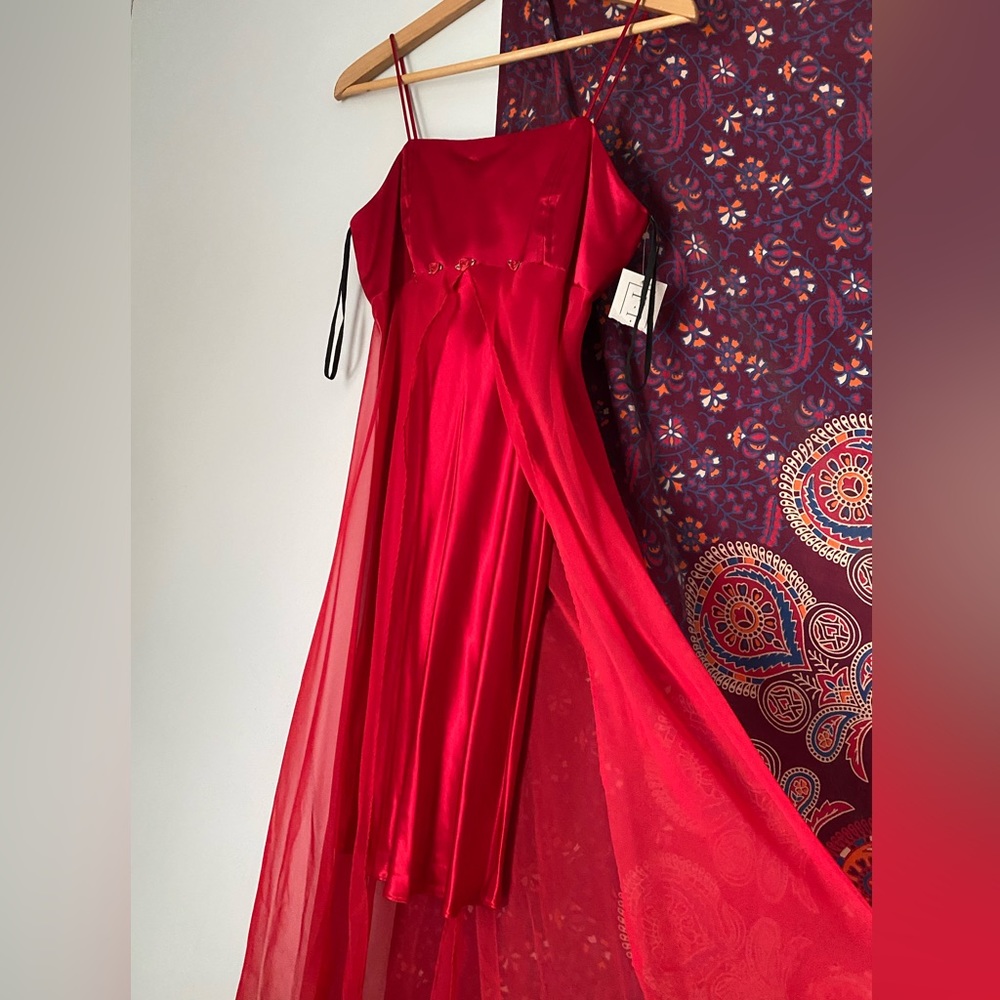 Vampy vintage satin gown